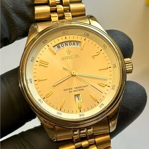 Invicta Vintage 31257 Date-Date Gold Stainless Steel on Jubilee 40mm Dress Watch